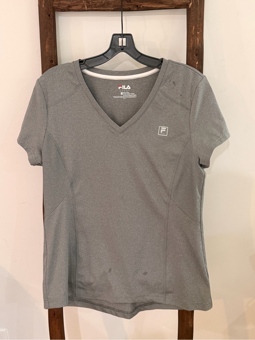 FILA Women's Gray Short-Sleeve V-Neck Performance Tee